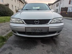 Silber Gebraucht 2000 Opel Vectra Edition Limousine | 1.500 € (Guter Preis)