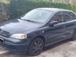 Schwarz Gebraucht 2002 Opel Astra Limousine | 690 € (Superpreis)