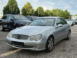 Brillantsilber metalliclack Gebraucht 2002 Mercedes CLK200 Coupé | 1.950 € (Superpreis)