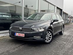Grau Gebraucht 2020 VW Passat Business Kombi | 14.999 € (Etwas zu teuer)