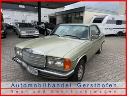 Grün Gebraucht 1980 Mercedes 230 Coupé | 20.980 €
