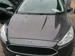 Grau Gebraucht 2016 Ford Focus Kombi | 5.800 € (Teuer)