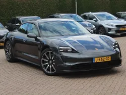 Grau Gebraucht 2020 Porsche Taycan 4S Performance Package Limousine | 55.950 € (Fairer Preis)