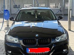 Schwarz Gebraucht 2010 BMW 330 Sport Line Limousine | 9.500 € (Fairer Preis)