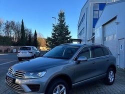 Grau Gebraucht 2017 VW Touareg Terrain Tech SUV | 25.880 € (Guter Preis)