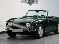 Grün Gebraucht 1968 Triumph TR 250 Cabrio | 29.900 €