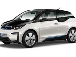 Weiß Gebraucht 2022 BMW i3 Comfort Edition Kleinwagen | 22.680 € (Etwas zu teuer)