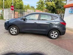 Grau Gebraucht 2011 Hyundai Tucson SUV | 8.900 € (Etwas zu teuer)