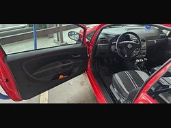 Rot Gebraucht 2008 Fiat Grande Punto Kleinwagen | 2.000 € (Fairer Preis)