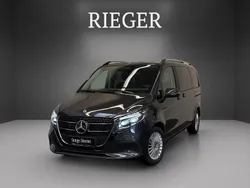 Grey metallic Gebraucht 2024 Mercedes V220 Style Van / Kleinbus | 58.699 € (Teuer)