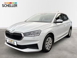 Weiß Gebraucht 2022 Skoda Fabia Ambition Limousine | 15.700 € (Fairer Preis)