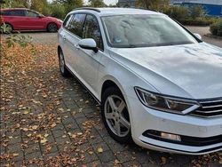 Weiß Gebraucht 2017 VW Passat Trendline Kombi | 16.000 € (Etwas zu teuer)