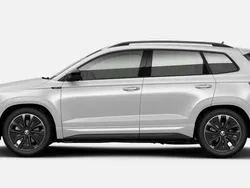 Brillantsilber metallic Neu 2025 Skoda Karoq SportLine SUV | 36.878 € (Guter Preis)