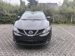 Schwarz Gebraucht 2014 Nissan Qashqai SUV | 8.500 € (Etwas zu teuer)