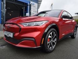 Lucid rot metallic Gebraucht 2021 Ford Mustang Mach-E SUV | 35.950 € (Guter Preis)