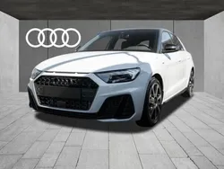 Weiß (gletscherweiß metallic) Neu 2025 Audi A1 Sportback S-Line Kleinwagen | 37.450 € (Etwas zu teuer)