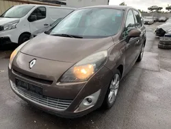 Braun Gebraucht 2011 Renault Grand Scénic III Van / Kleinbus | 3.500 € (Guter Preis)
