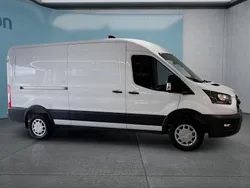 Weiß Gebraucht 2023 Ford E-Transit Van | 44.349 € (Guter Preis)