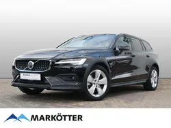 Schwarz Gebraucht 2024 Volvo V60 CC Plus Kombi | 41.450 € (Superpreis)