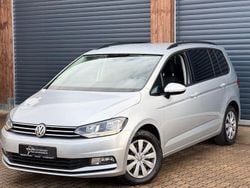 Silber Gebraucht 2016 VW Touran Comfortline Van / Kleinbus | 8.999 € (Fairer Preis)
