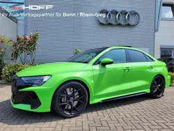 Grün Neu 2025 Audi RS3 Sport Kleinwagen | 72.975 €