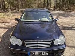 Blau Gebraucht 2005 Mercedes C200 Limousine | 3.200 € (Guter Preis)
