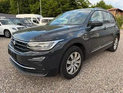 Grau Gebraucht 2022 VW Tiguan Life SUV | 22.000 € (Guter Preis)