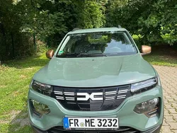 Grün Gebraucht 2023 Dacia Spring Extreme Kleinwagen | 12.950 € (Guter Preis)