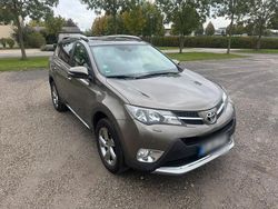 Braun Gebraucht 2014 Toyota RAV4 SUV | 17.000 € (Teuer)