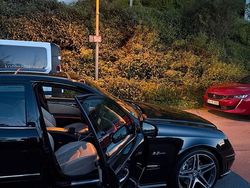 Schwarz Gebraucht 2008 Mercedes E320 AMG Limousine | 13.990 €