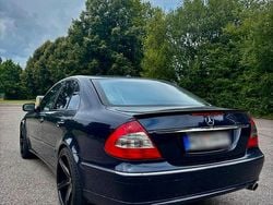 Violet Gebraucht 2008 Mercedes E500 Limousine | 8.800 € (Superpreis)