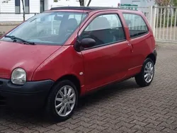 Rot Gebraucht 2004 Renault Twingo Authentique Kleinwagen | 1.900 € (Teuer)