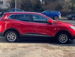 Rot Gebraucht 2015 Renault Kadjar Experience SUV | 9.500 € (Fairer Preis)