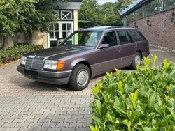 Braun Gebraucht 1992 Mercedes E230 Kombi | 11.900 €