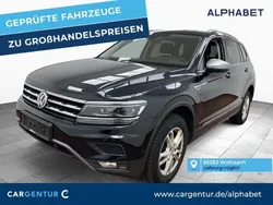 Deep black perleffekt (metallic) Gebraucht 2020 VW Tiguan Allspace Highline SUV | 24.890 € (Superpreis)