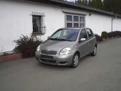 Grau Gebraucht 2005 Toyota Yaris Sol Limousine | 1.699 € (Guter Preis)