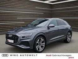 Grau Gebraucht 2023 Audi Q8 Sport SUV | 79.980 € (Guter Preis)