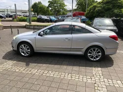 Silber Gebraucht 2006 Opel Astra Cabriolet Edition Cabrio | 6.000 € (Teuer)
