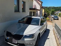 Grau Gebraucht 2018 Skoda Superb SportLine Kombi | 20.850 € (Fairer Preis)