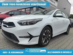 Weiß Neu 2024 Kia Ceed Limousine | 23.890 € (Guter Preis)