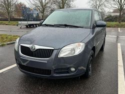 Grau Gebraucht 2009 Skoda Fabia Ambiente Limousine | 4.900 € (Teuer)