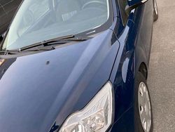 Blau Gebraucht 2009 Ford Focus Limousine | 2.400 € (Fairer Preis)