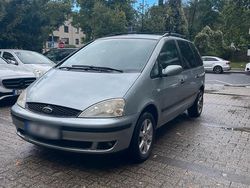 Grau Gebraucht 2003 Ford Galaxy Van / Kleinbus | 3.500 € (Teuer)