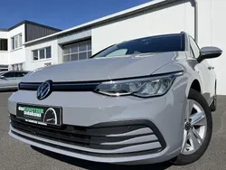 Mondsteingrau Gebraucht 2022 VW Golf VIII Life Kombi | 22.860 € (Fairer Preis)