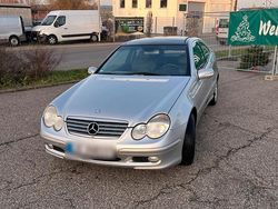 Silber Gebraucht 2002 Mercedes C230 Coupé | 4.900 €