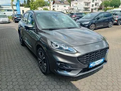 Grau Gebraucht 2021 Ford Kuga ST-Line SUV | 23.490 € (Guter Preis)