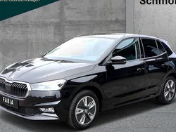 Weiß Gebraucht 2022 Skoda Fabia Style Limousine | 16.890 € (Guter Preis)