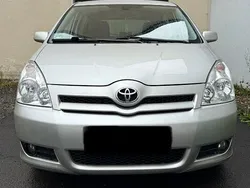 Silber Gebraucht 2005 Toyota Corolla Verso Van / Kleinbus | 3.990 € (Fairer Preis)