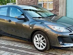 Grau Gebraucht 2012 Mazda 3 Edition Limousine | 4.999 € (Guter Preis)