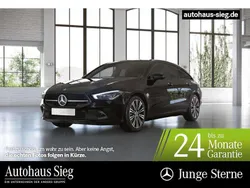Nachtschwarz Gebraucht 2022 Mercedes CLA220 Progressive Limousine | 30.734 € (Superpreis)